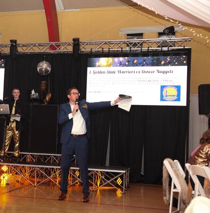 Corporate event with professional entertainment and production