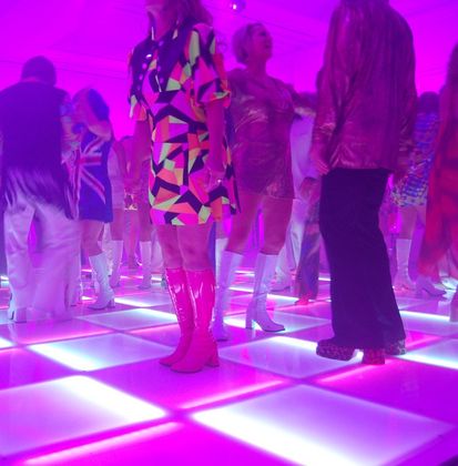 Light-up dance floor for an energetic party