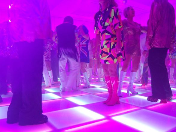 Light up dance floor at an event